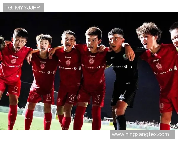 西安足球队的崛起与发展探秘展现城市体育力量的无限可能 西安足球队的崛起与发展探秘展现城市体育力量的无限可能