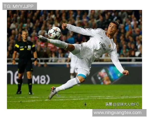 足球明星技战术解析与精彩瞬间全景展示图集 足球明星技战术解析与精彩瞬间全景展示图集