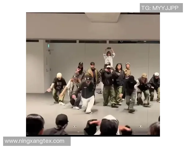 热议街舞:南京街舞队的配合变革 热议街舞:南京街舞队的配合变革
